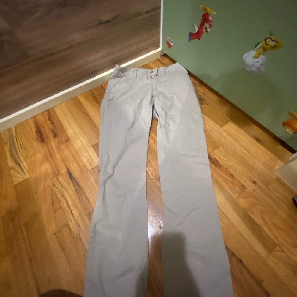 khaki pants